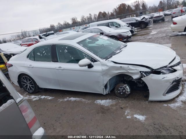 4T1F31AK8NU575434 Toyota Camry Xle Hybrid