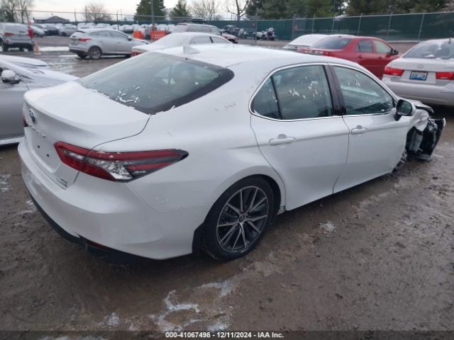 4T1F31AK8NU575434 Toyota Camry Xle Hybrid