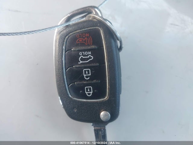 KM8J33A42JU681606 Hyundai TUCSON SEL