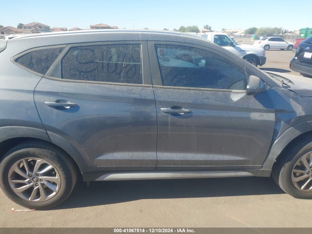 KM8J33A42JU681606 Hyundai TUCSON SEL