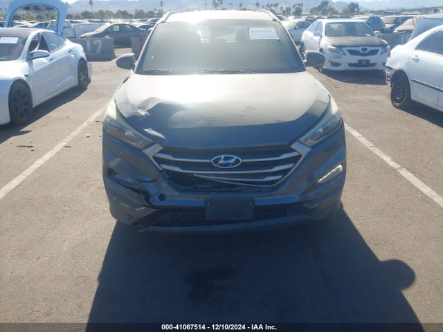KM8J33A42JU681606 Hyundai TUCSON SEL