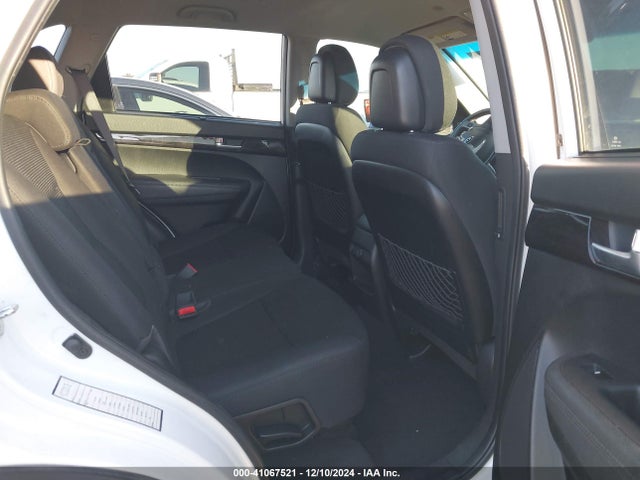 5XYKT3A61EG484024 KIA SORENTO LX