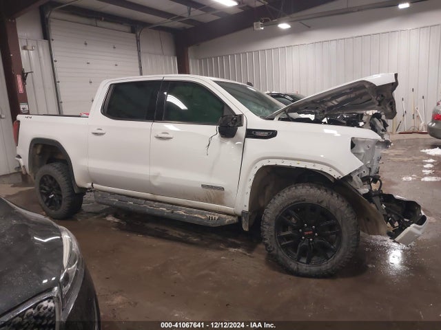 3GTUUCET3NG560172 GMC Sierra 1500 4wd  Short Box Elevation With 3sb
