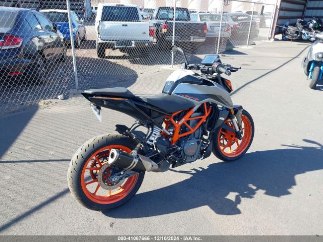 2022 KTM 390 MD2JPJ404NC251572 Photo 3