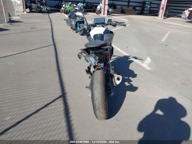 2022 KTM 390 MD2JPJ404NC251572 Photo 5