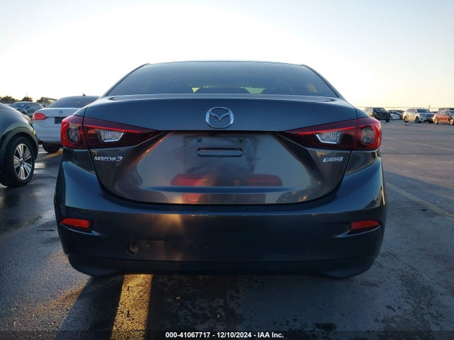 3MZBN1V76HM117187 Mazda Mazda3 Touring