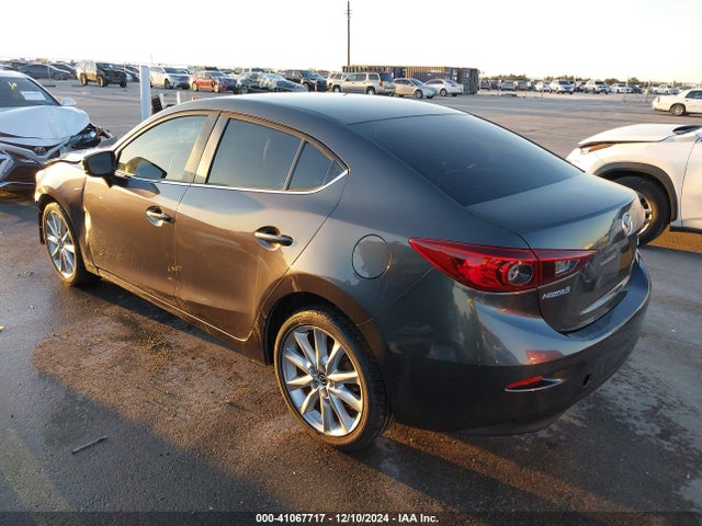 3MZBN1V76HM117187 Mazda Mazda3 Touring