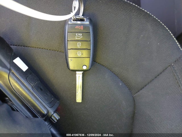 KIA SOUL + 2015 KNDJP3A51F7191617 Image 11
