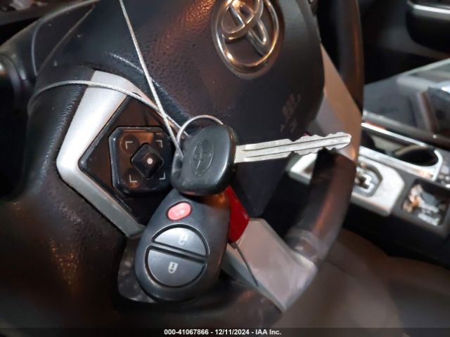 5TFDW5F10EX342818 Toyota Tundra Sr5 5.7l V8