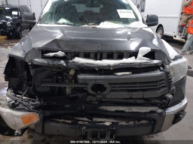 5TFDW5F10EX342818 Toyota Tundra Sr5 5.7l V8