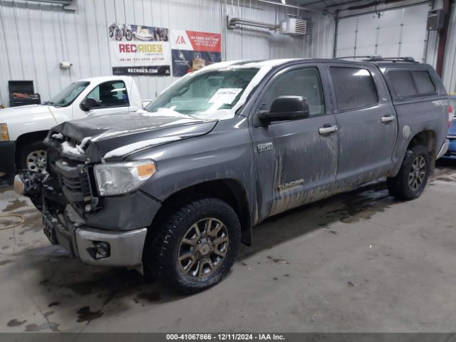 5TFDW5F10EX342818 Toyota Tundra Sr5 5.7l V8