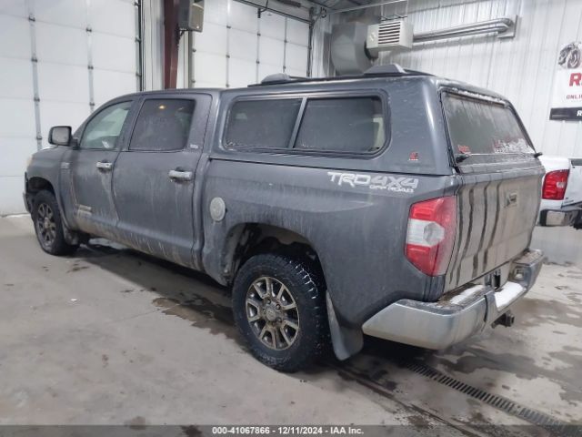 5TFDW5F10EX342818 Toyota Tundra Sr5 5.7l V8