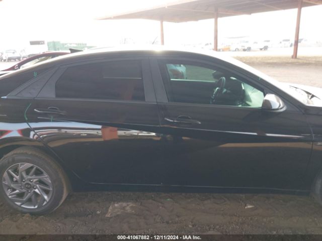 KMHLM4DJXRU103438 Hyundai Elantra Hybrid Blue