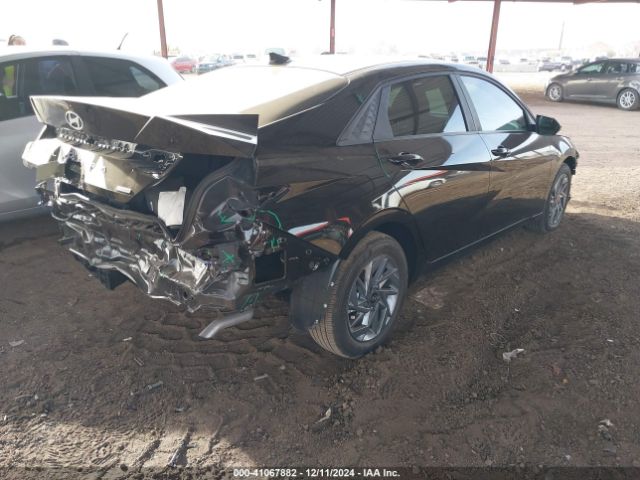 KMHLM4DJXRU103438 Hyundai Elantra Hybrid Blue