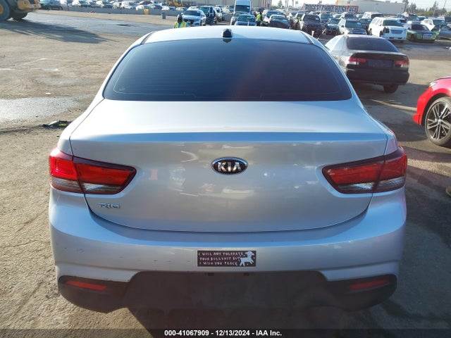 KIA RIO LX 2018 3KPA24AB6JE044583 Image 16