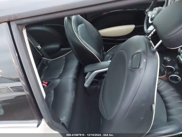 2007 MINI COOPER S WMWMF73557TL92074 Photo 7