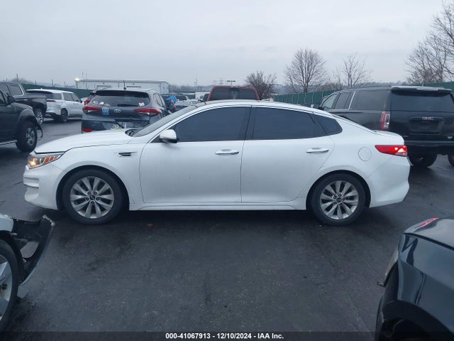 KIA OPTIMA EX 2016 5XXGU4L31GG103968 Image 14