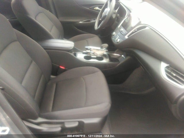 1G1ZD5ST5PF233985 Chevrolet Malibu Fwd 1lt