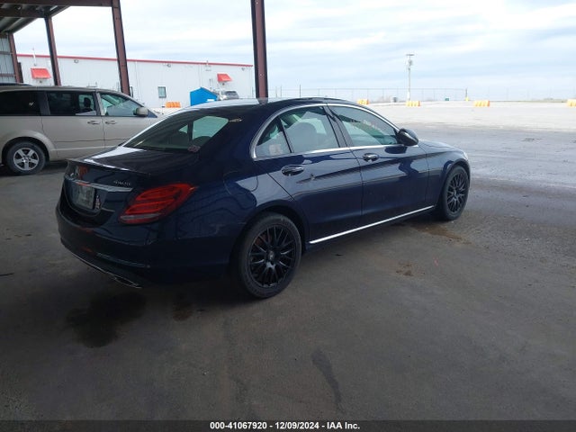 55SWF4KB9FU086948 Mercedes-Benz C 300 4matic/luxury 4matic/sport 4matic
