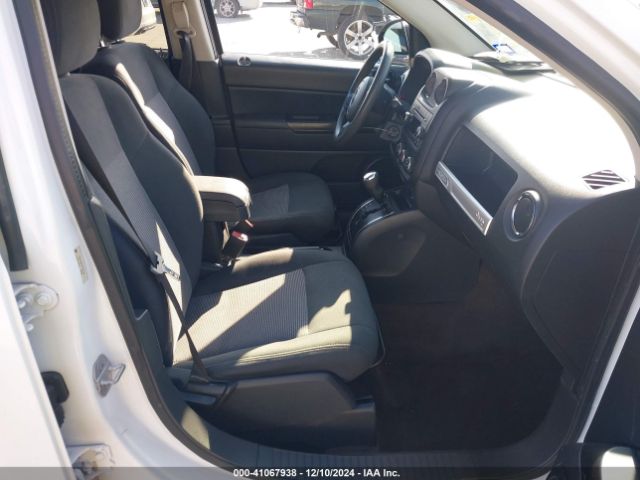 1C4NJCBA7FD249746 Jeep Compass Sport