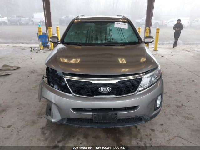 KIA Sorento Lx V6 2014 5XYKTDA75EG462364 Image 13