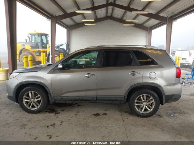 KIA Sorento Lx V6 2014 5XYKTDA75EG462364 Image 15
