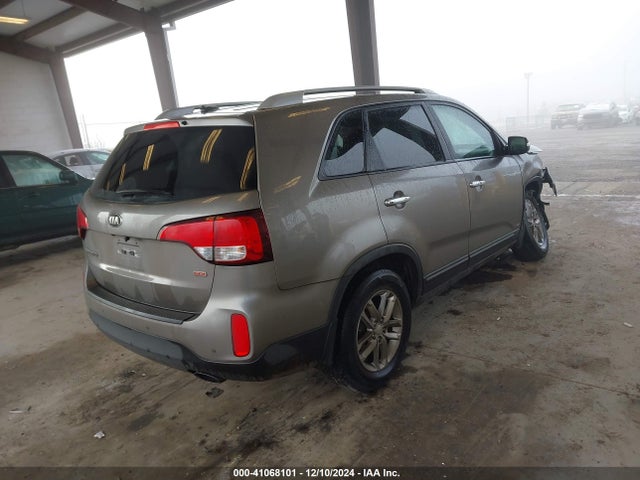 KIA Sorento Lx V6 2014 5XYKTDA75EG462364 Image 4