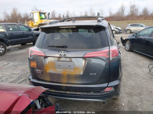 Toyota Rav4 Xle 2017 JTMWFREV3HJ708427 Image 17