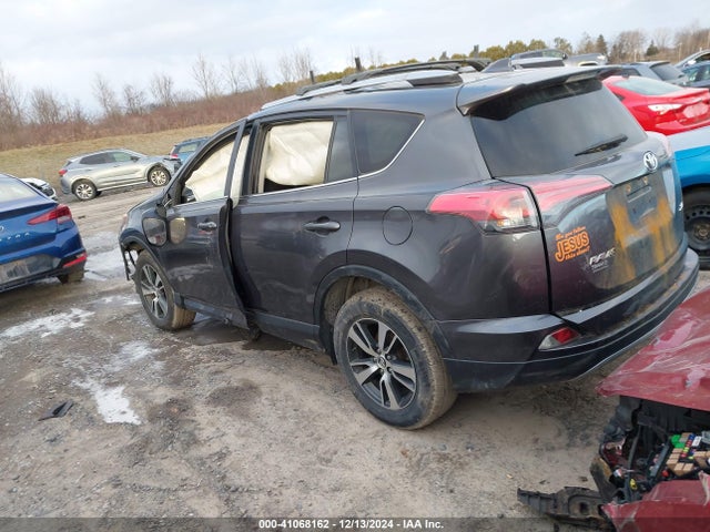Toyota Rav4 Xle 2017 JTMWFREV3HJ708427 Image 3