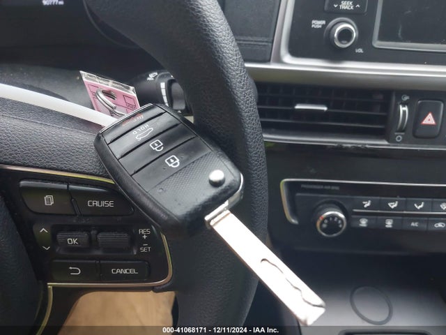 KIA Optima Lx 2017 KNAGT4L39H5133645 Image 11