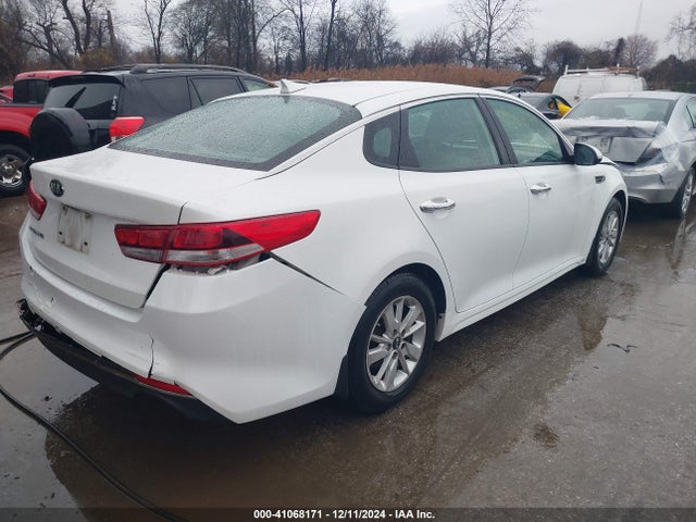 KIA Optima Lx 2017 KNAGT4L39H5133645 Image 4