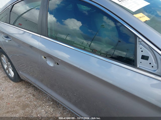 Hyundai SONATA SE 2016 5NPE24AF2GH302879 Image 18