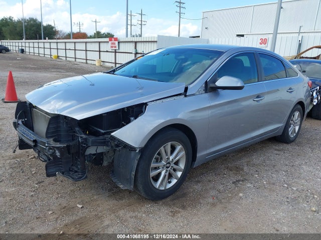 Hyundai SONATA SE 2016 5NPE24AF2GH302879 Image 2