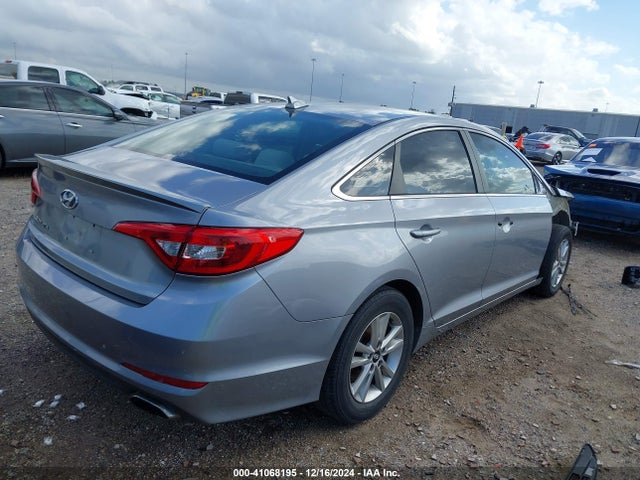 Hyundai SONATA SE 2016 5NPE24AF2GH302879 Image 4