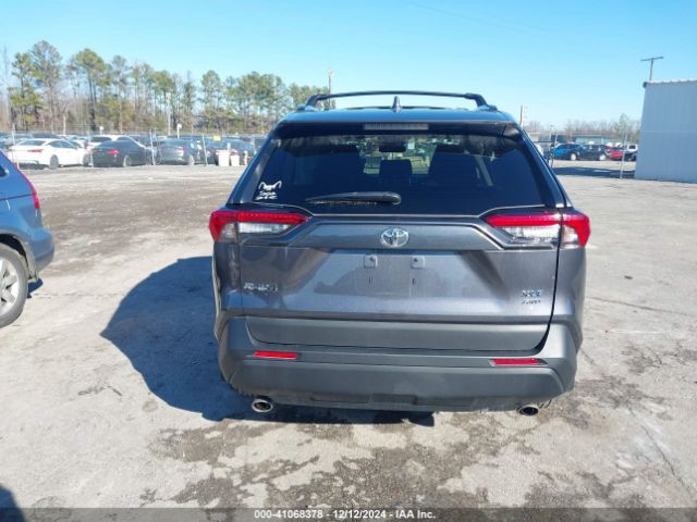 2T3P1RFV1RC408780 Toyota Rav4 Xle
