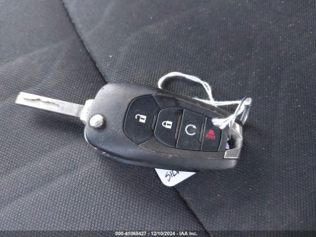 KL7CJPSM7MB371201 Chevrolet Trax Awd Lt