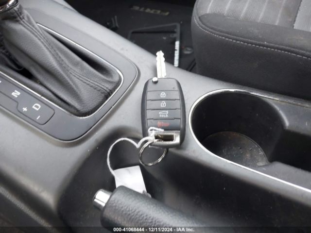KNAFX5A87E5165607 KIA FORTE EX
