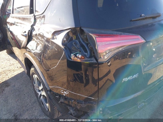 Toyota RAV4 LE 2016 2T3BFREV9GW489892 Image 17