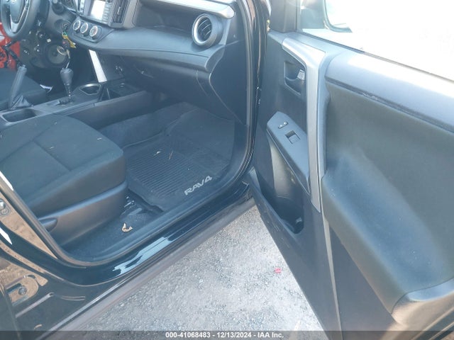 Toyota RAV4 LE 2016 2T3BFREV9GW489892 Image 5