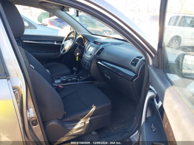 5XYKT4A63EG509138 KIA SORENTO LX