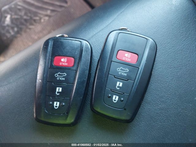 2T3C1RFV3LW060906 Toyota Rav4 Xle Premium