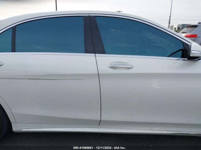 WDDUG8DBXJA379887 Mercedes-Benz S 560