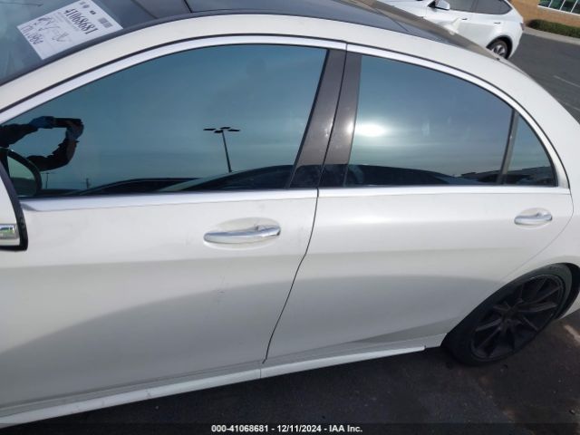 WDDUG8DBXJA379887 Mercedes-Benz S 560