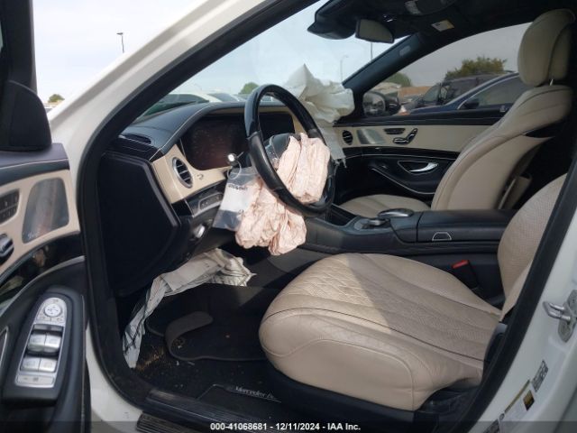 WDDUG8DBXJA379887 Mercedes-Benz S 560