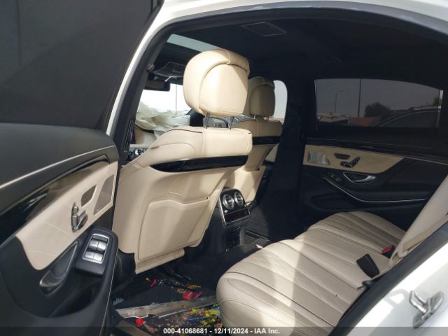 WDDUG8DBXJA379887 Mercedes-Benz S 560