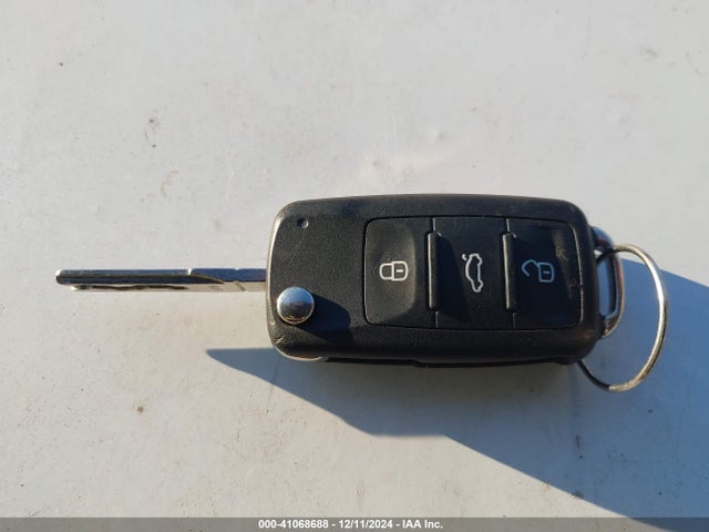 WVGBV7AX4HK055027 Volkswagen Tiguan 2.0t/s