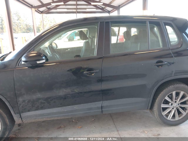 WVGBV7AX4HK055027 Volkswagen Tiguan 2.0t/s