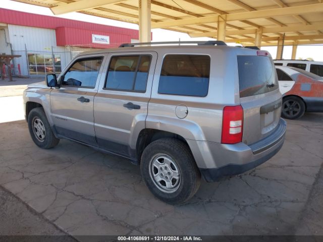 1C4NJPBA6GD700187 Jeep Patriot Sport Se