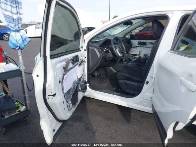 JN1BJ1CP1HW011265 Nissan Rogue Sport S