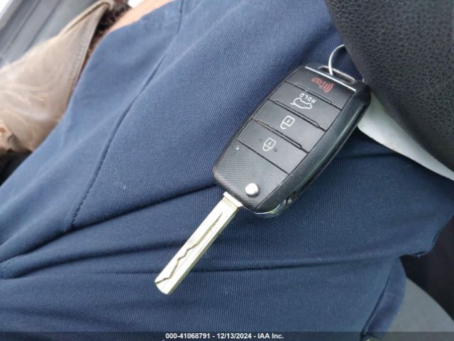 5XYPG4A35LG675139 KIA Sorento 2.4l Lx